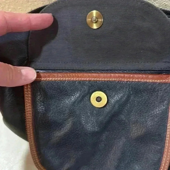 Etienne Aigner Crossbody - Picture 8 of 8